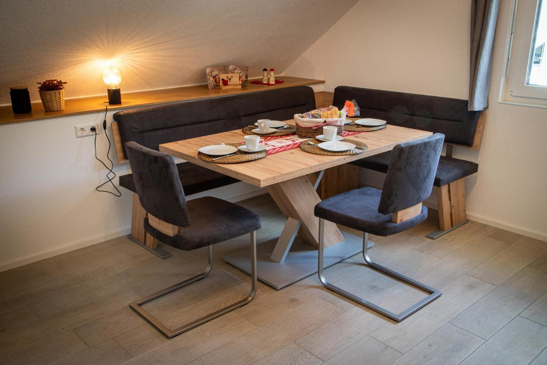 Mayer Apartment *